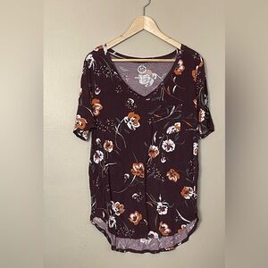 Light weight floral tshirt